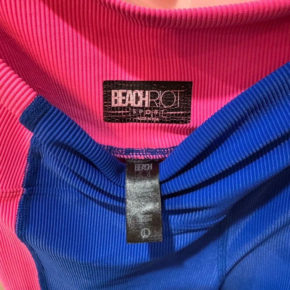 Beach Riot Neon Blue and Pink Activewear Set - Picture 6 of 7
